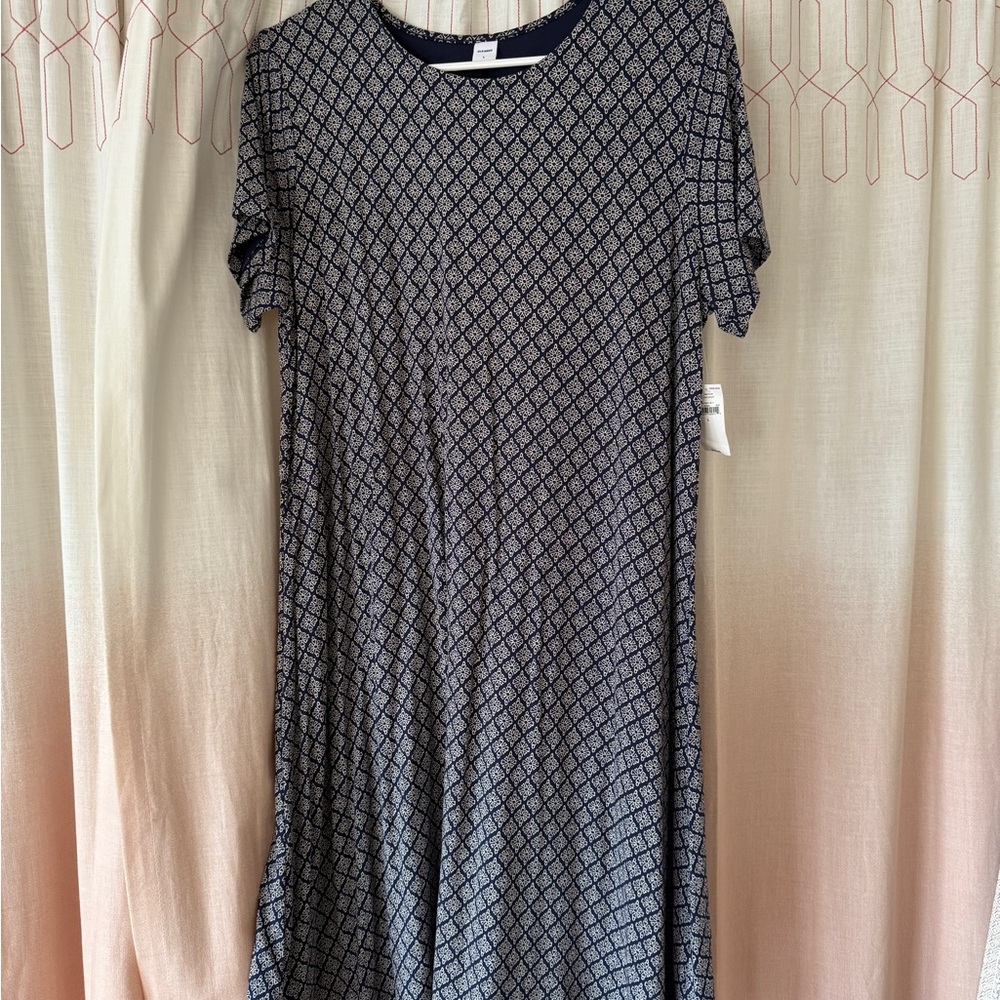 Old Navy Navy and White Geometric Midi Dress